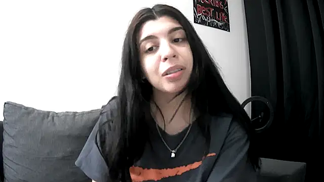 Snapshot of VioletaZein chatting on 11-22-25, 04:44 VioletaZein online show from 11-22-25, 04:44