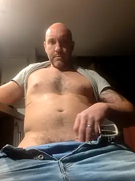 hurricanehaz1 online show from 10-15-25, 10:43