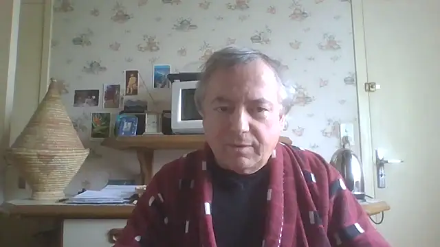 Snapshot of gegevincent chatting on 03-12-26, 02:23 gegevincent online show from 03-12-26, 02:23