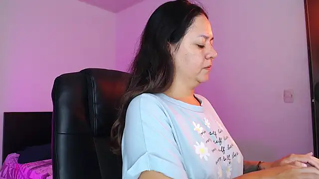 Abbyjoness21 online show from 11-25-25, 10:26