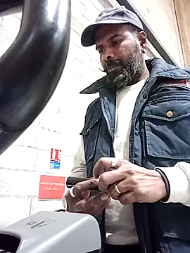 frenchblackc31 online show from 11-14-25, 07:51