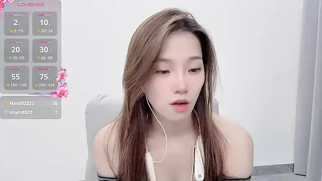 yuyu 77 online show from 10-31-25, 04:30