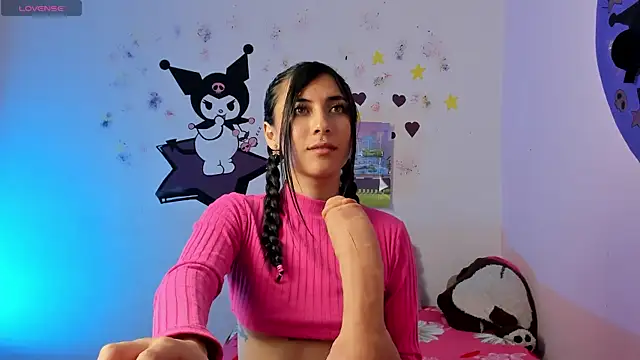 Snapshot of Alanaloiiss_ chatting on 10-10-25, 02:32 Alanaloiiss online show from 10-10-25, 02:32