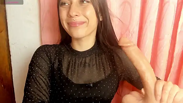 Alanaloiiss  online show from 04-19-26, 04:45