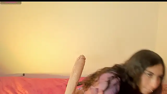 Snapshot of Alanaloiiss_ chatting on 07-23-26, 07:01 Alanaloiiss online show from 07-23-26, 07:01
