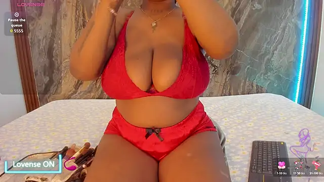 MiiaaCollinss online show from 12-15-25, 02:54