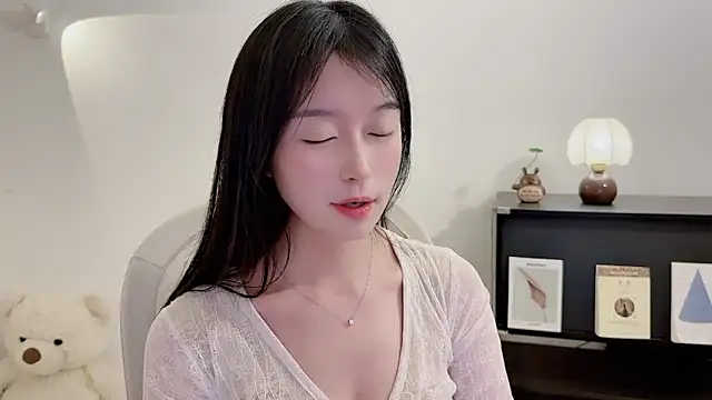 Onechestnut online show from 12-01-25, 06:02