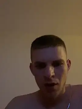 Snapshot of macho1347 chatting on 09-09-25, 06:18 macho1347 online show from 09-09-25, 06:18