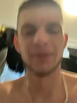 Snapshot of macho1347 chatting on 09-28-25, 05:51 macho1347 online show from 09-28-25, 05:51