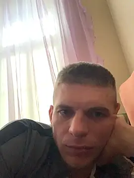 Snapshot of macho1347 chatting on 10-04-25, 11:19 macho1347 online show from 10-04-25, 11:19