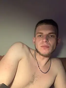 Snapshot of macho1347 chatting on 10-10-25, 08:41 macho1347 online show from 10-10-25, 08:41