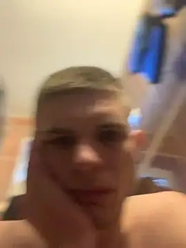 Snapshot of macho1347 chatting on 10-20-25, 07:20 macho1347 online show from 10-20-25, 07:20