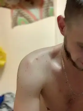 Snapshot of macho1347 chatting on 10-25-25, 08:14 macho1347 online show from 10-25-25, 08:14