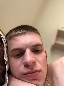 Snapshot of macho1347 chatting on 10-26-25, 08:20 macho1347 online show from 10-26-25, 08:20