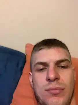 Snapshot of macho1347 chatting on 11-19-25, 01:44 macho1347 online show from 11-19-25, 01:44