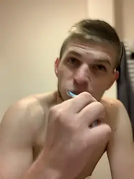 Snapshot of macho1347 chatting on 11-25-25, 04:01 macho1347 online show from 11-25-25, 04:01