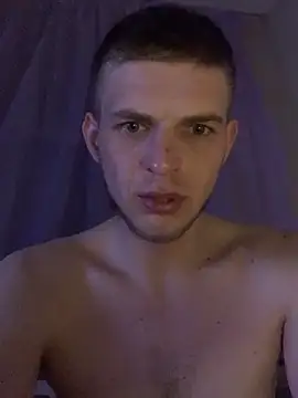 Snapshot of macho1347 chatting on 11-26-25, 10:33 macho1347 online show from 11-26-25, 10:33