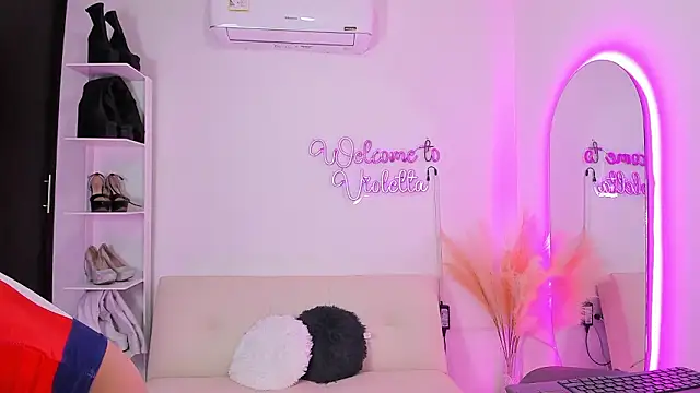 Snapshot of violetta_pretty chatting on 02-01-26, 07:34 violetta pretty online show from 02-01-26, 07:34
