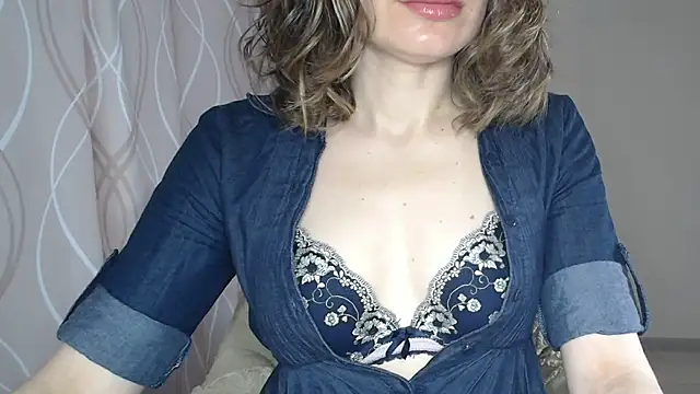 miss  Sophie online show from 06-06-26, 06:29