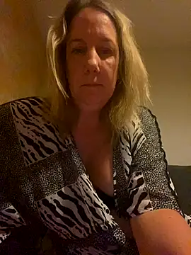 X-Victoria-X online show from 09-12-25, 04:12