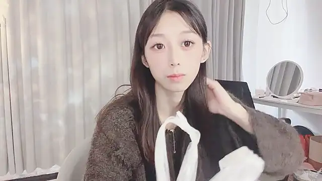 jiangjiang caicai online show from 11-07-25, 03:39