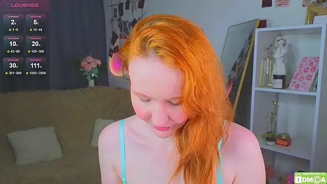 Snapshot of JoyceJones chatting on 10-21-25, 07:14 JoyceJones online show from 10-21-25, 07:14