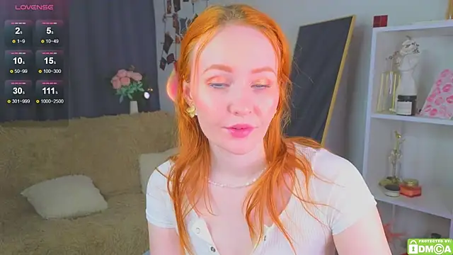 Snapshot of JoyceJones chatting on 10-23-25, 07:34 JoyceJones online show from 10-23-25, 07:34