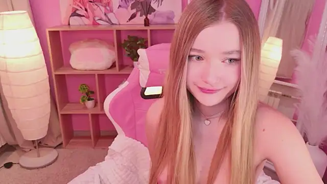Snapshot of milaa_sun chatting on 04-25-26, 01:41 milaa sun online show from 04-25-26, 01:41