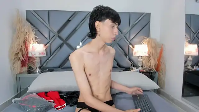 Milan LewisS online show from 10-15-25, 12:38