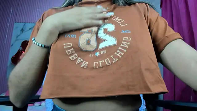 Mindy 19 online show from 03-12-26, 10:54