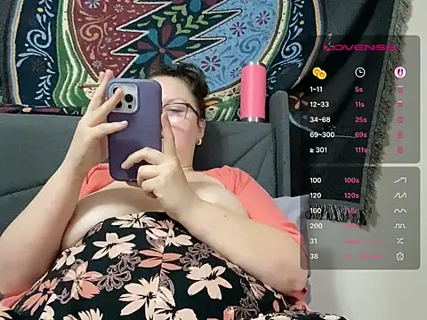 Snapshot of GirlSquirt chatting on 04-26-26, 08:17 GirlSquirt online show from 04-26-26, 08:17