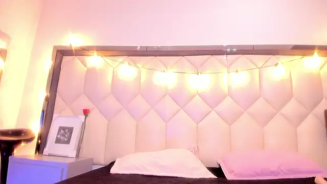 Scarletbigbug online show from 02-19-26, 12:12