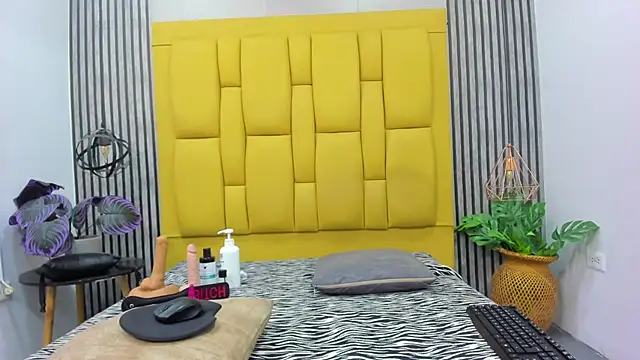 bryonycutee online show from 10-28-25, 12:19