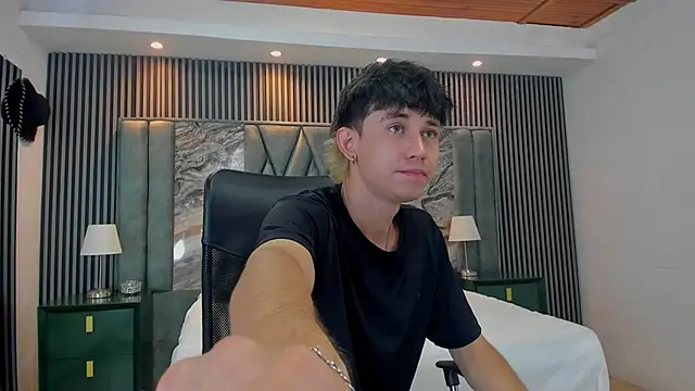 Michael blue online show from 10-24-25, 02:35