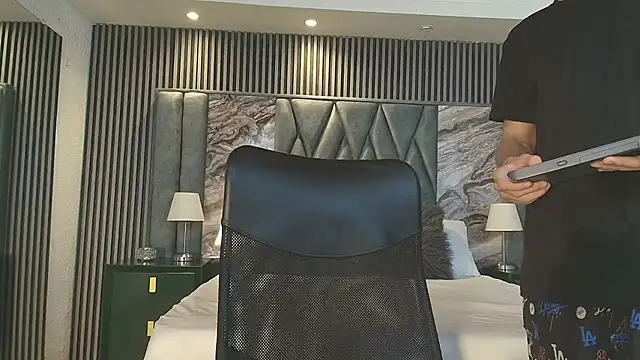 Michael blue online show from 01-06-26, 12:20