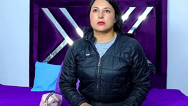 cuteeimy online show from 11-24-25, 06:51