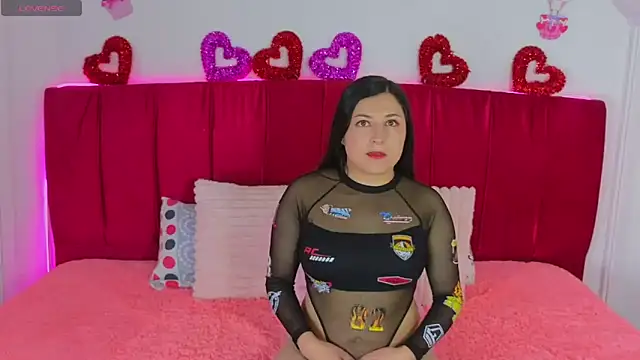 cuteeimy online show from 04-18-26, 07:40