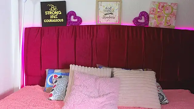 cuteeimy online show from 06-23-26, 07:23