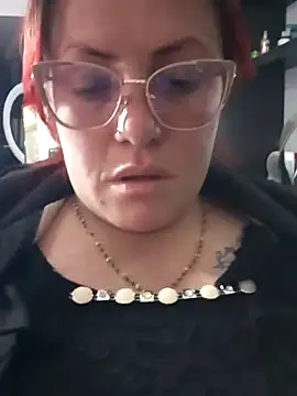 Snapshot of carolinhe_ chatting on 09-26-25, 08:24 carolinhe online show from 09-26-25, 08:24