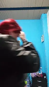 Snapshot of carolinhe_ chatting on 12-04-25, 09:12 carolinhe online show from 12-04-25, 09:12