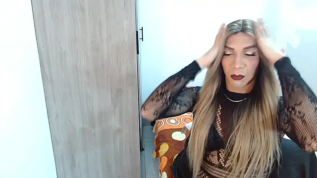 couple vzl online show from 10-11-25, 04:55