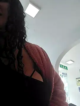 Snapshot of You-sexy-starr chatting on 01-13-26, 07:19 You-sexy-starr online show from 01-13-26, 07:19