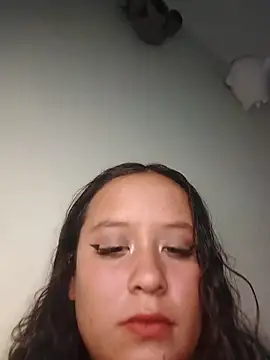 Snapshot of You-sexy-starr chatting on 02-06-26, 02:49 You-sexy-starr online show from 02-06-26, 02:49