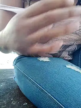 Snapshot of You-sexy-starr chatting on 02-27-26, 03:23 You-sexy-starr online show from 02-27-26, 03:23