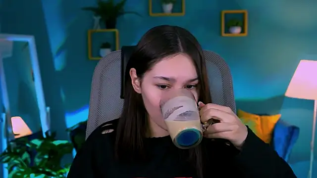 KimClarks  online show from 11-09-25, 02:37