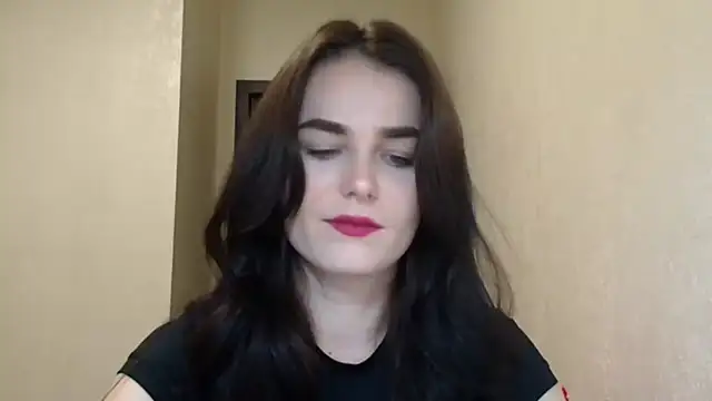 Snapshot of Silviaa_a chatting on 02-14-26, 05:10 Silviaa a online show from 02-14-26, 05:10