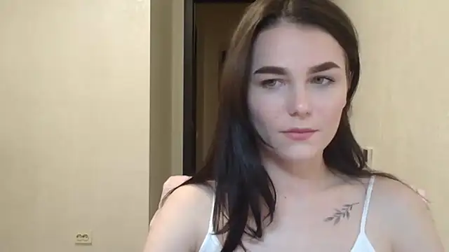 Snapshot of Silviaa_a chatting on 02-22-26, 07:34 Silviaa a online show from 02-22-26, 07:34