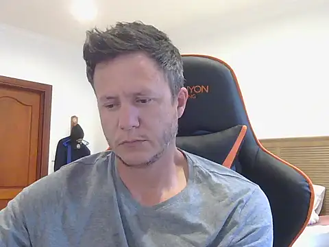 Snapshot of TroyDieselXXX chatting on 09-20-25, 04:57 TroyDieselXXX online show from 09-20-25, 04:57