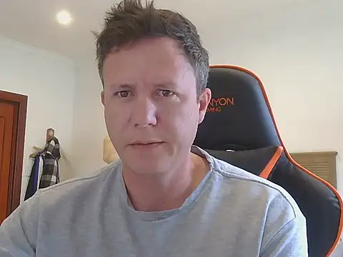 Snapshot of TroyDieselXXX chatting on 11-17-25, 05:35 TroyDieselXXX online show from 11-17-25, 05:35