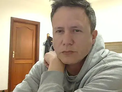 Snapshot of TroyDieselXXX chatting on 05-31-26, 07:15 TroyDieselXXX online show from 05-31-26, 07:15